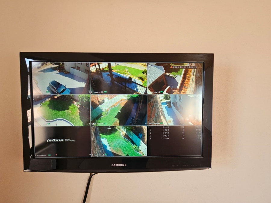 To Let 5 Bedroom Property for Rent in Stilbaai Wes Western Cape